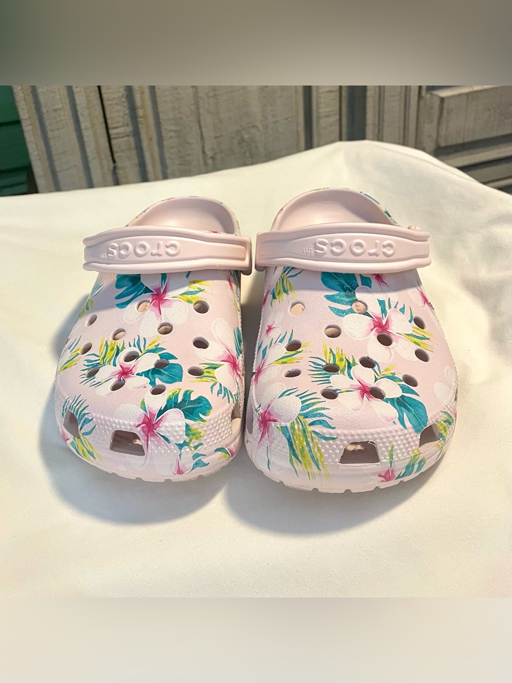CROCS Adult Classic Slingback Clogs - Lite Pink/Floral - Womens Sz 8~Men Sz 6